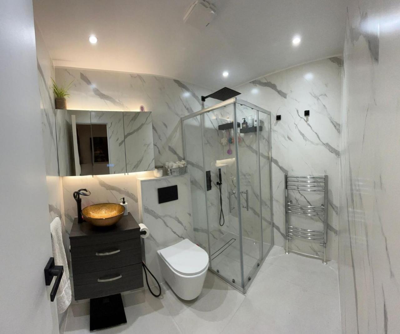 Lovely Double Bedroom In Rotherhithe Londýn Exteriér fotografie